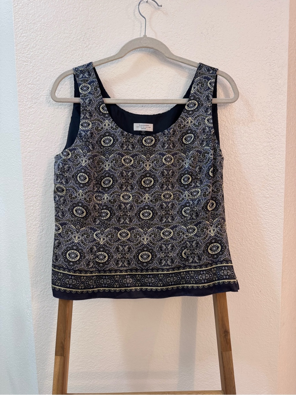 Tahari Arthur S Levine Elegant Navy and Yellow 100% Silk Top W/ Paisley Print